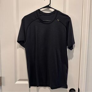 lululemon athletica Black Short Sleeve Tee